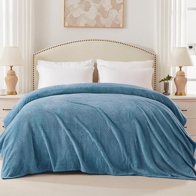 Exclusivo Mezcla Fleece Bed Blanket Twin Size, Super Soft and Warm Blankets - Image 3