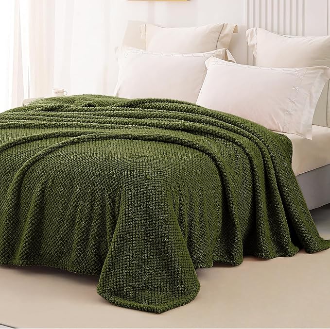 Whale Flotilla Twin Size Fuzzy Fleece Blanket, Fluffy Warm Soft Jacquard Bed - Image 4
