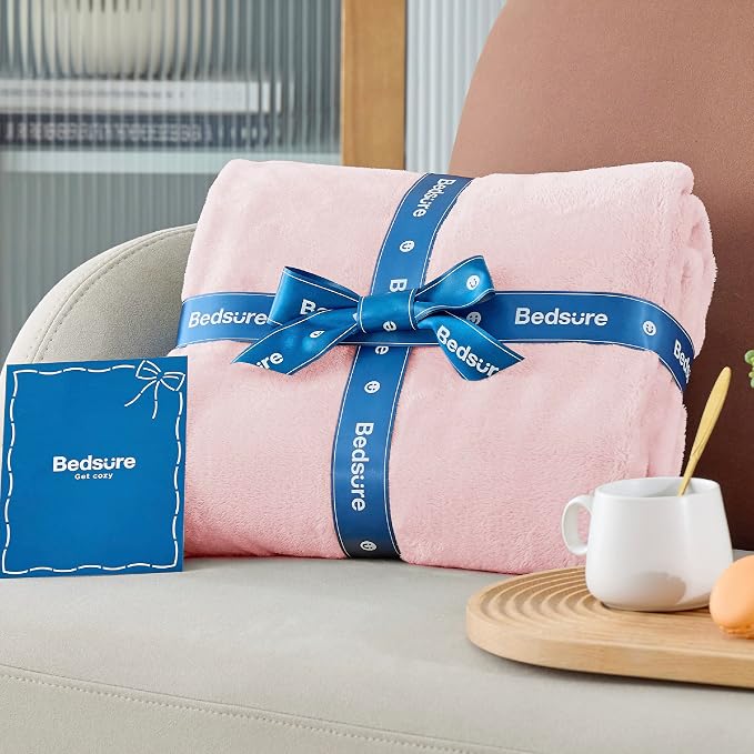 Bedsure GentleSoft Fleece Blanket Twin Size Pink - Image 6