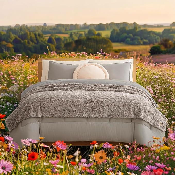 UGG Adalee Faux Fur King Blanket - Image 2