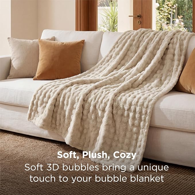 Bedsure 3D Fleece Bubble Blanket - Image 3