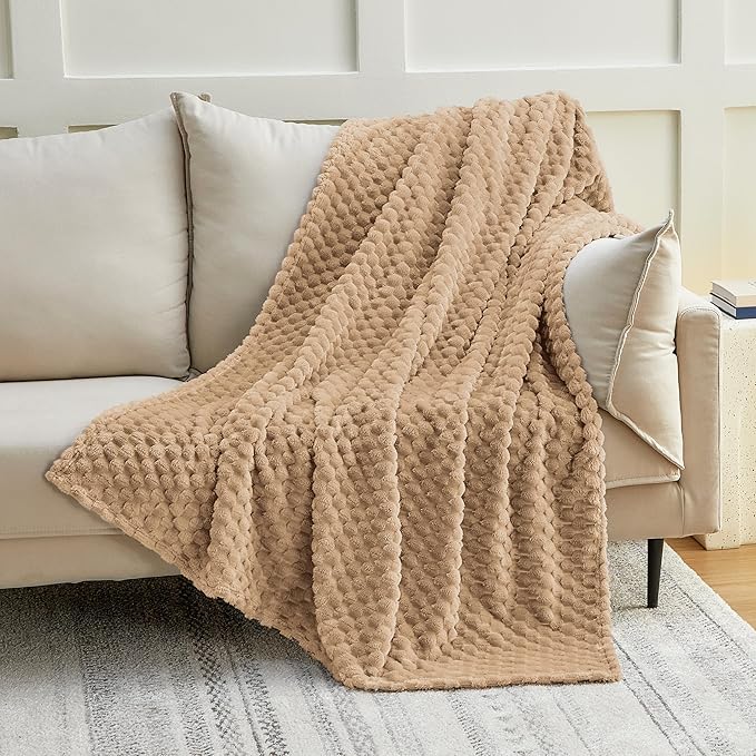 EXQ Home Fleece Throw Blanket for Couch or Bed - Image 3
