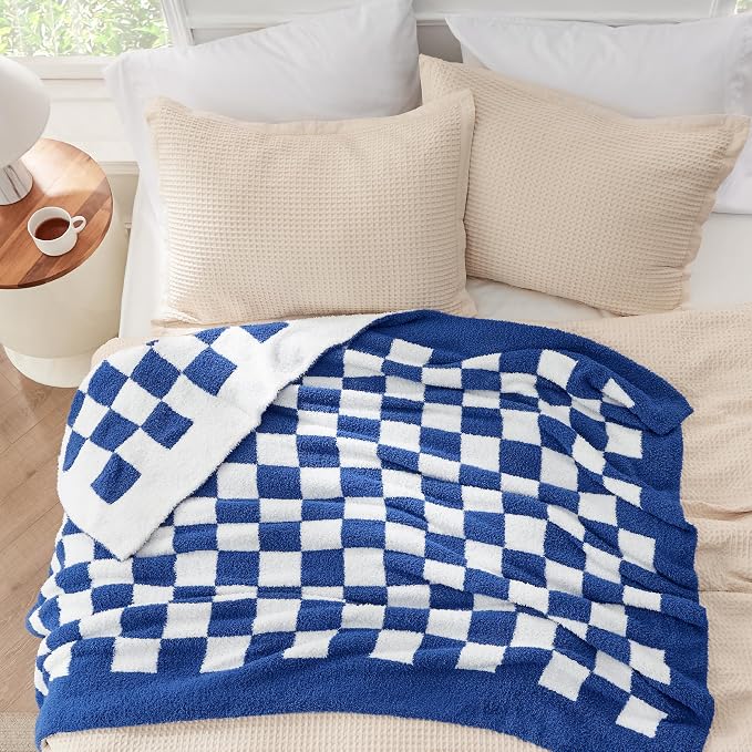Bedsure Gentlesoft Checkered Twin Blanket - Image 6