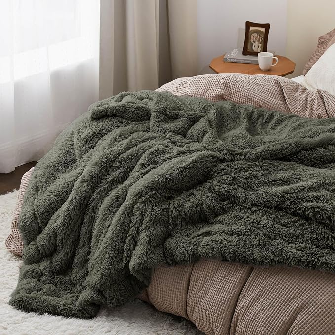 Bedsure GentleSoft Fluffy Olive Green King Size Blanket - Image 7