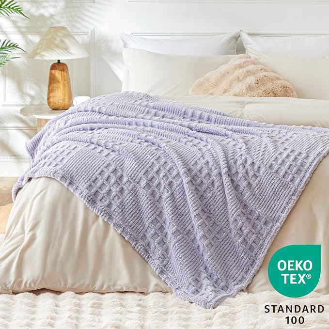 EXQ Home Fleece Throw Blanket for Couch or Bed - Image 3