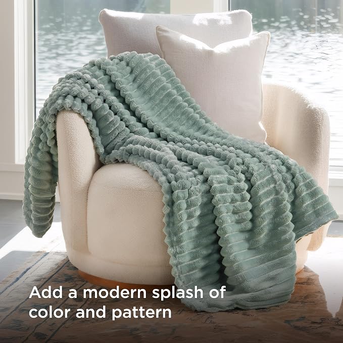 Bedsure GentleSoft Sage Green Fleece Blanket - Image 3