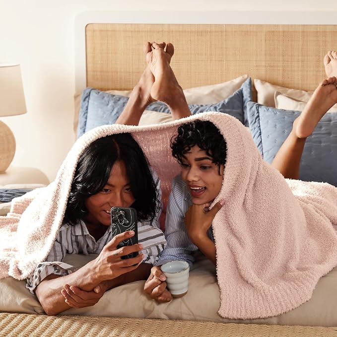 Bedsure Gentlesoft Knit Twin Blanket - Image 3
