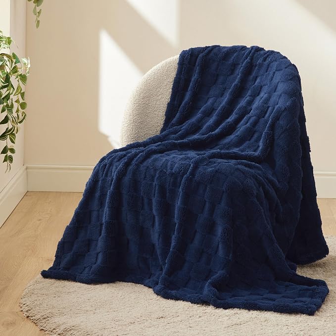 Bedsure GentleSoft Navy Blue Throw Blanket - Image 6