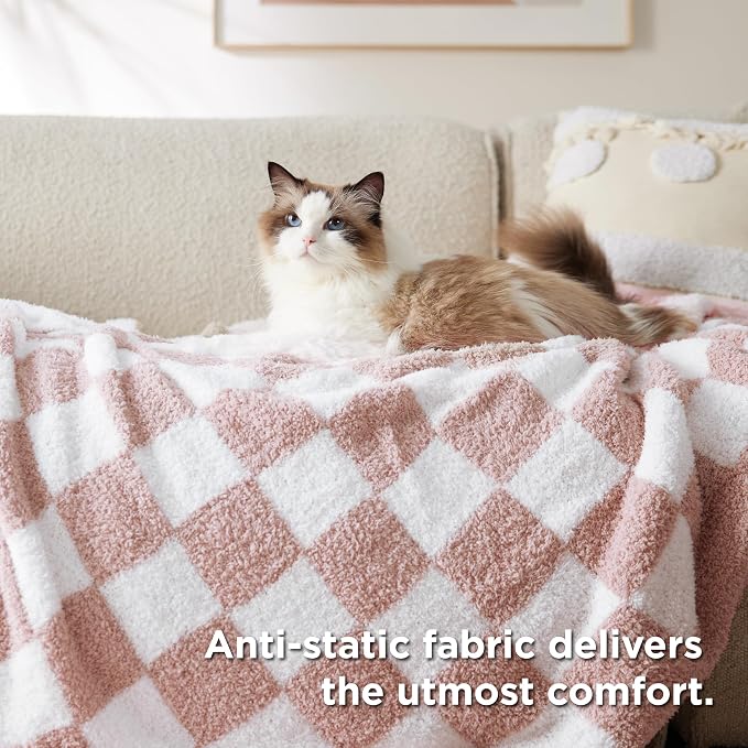 Bedsure GentleSoft Pink Checkered Throw Blanket - Image 5