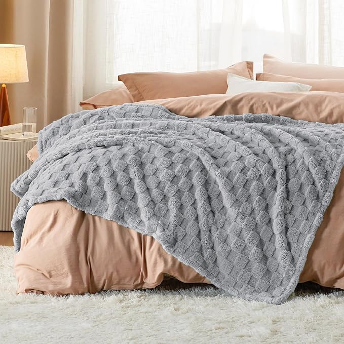 Bedsure GentleSoft Silver Grey Throw Blanket - Image 6