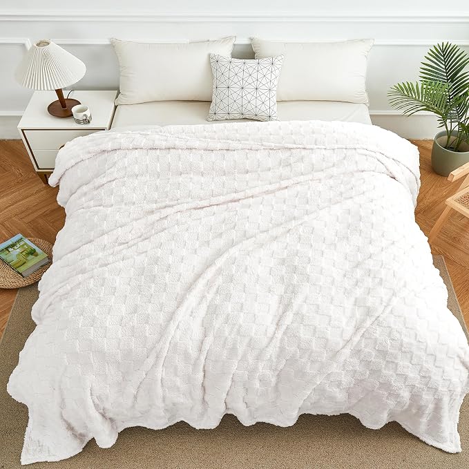 Aganear Flannel Throw Blanket - Image 3