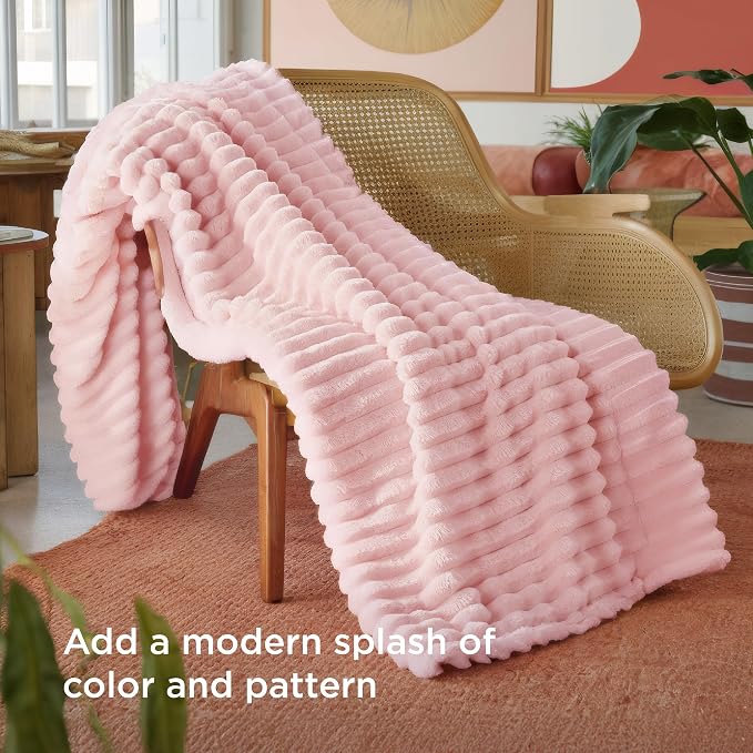 Bedsure GentleSoft Pink Throw Blanket - Image 3