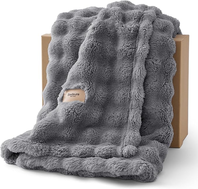 Bedsure 3D Fleece Bubble Blanket by BEDSURE
