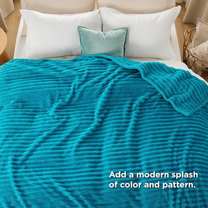 Bedsure GentleSoft Teal Fleece Blanket - Image 5