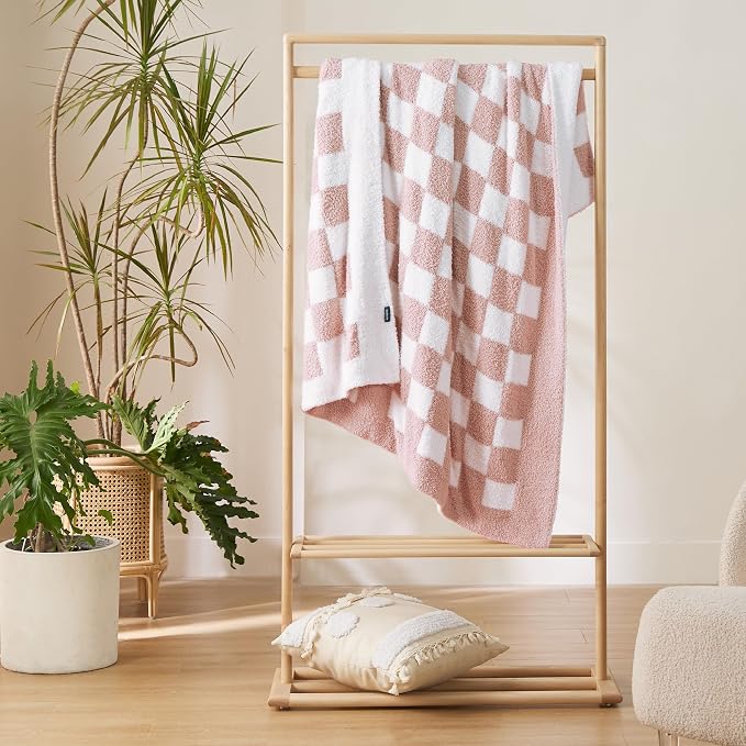 Bedsure GentleSoft Checkered Twin Blanket - Image 7