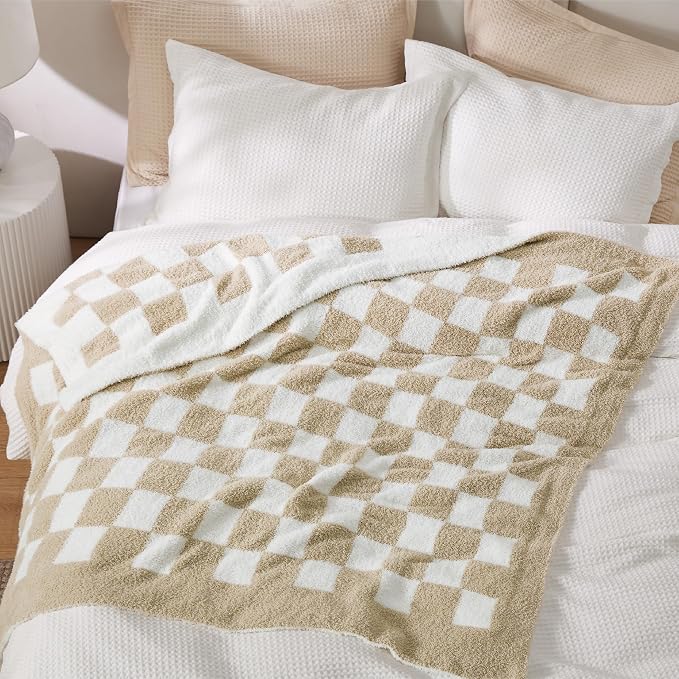 Bedsure GentleSoft Checkered Twin Blanket - Image 5