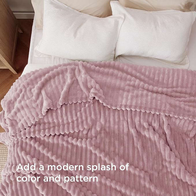 Bedsure GentleSoft Pink Full Blanket - Image 3