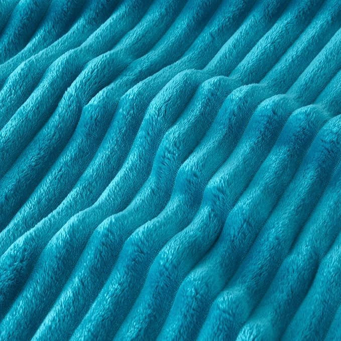 Bedsure GentleSoft Teal Twin Blanket - Image 9
