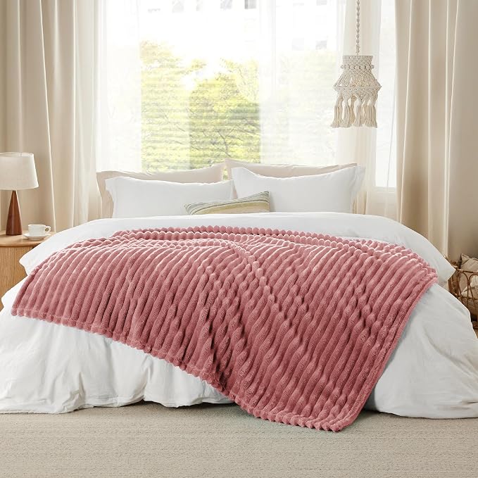 Bedsure GentleSoft Dusty Pink Twin XL Blanket - Image 6