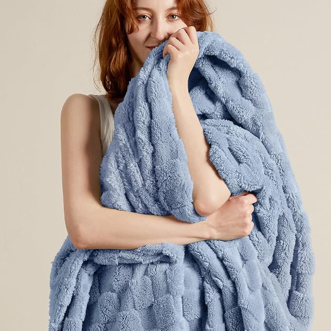 Bedsure GentleSoft Ashley Blue Throw Blanket - Image 2