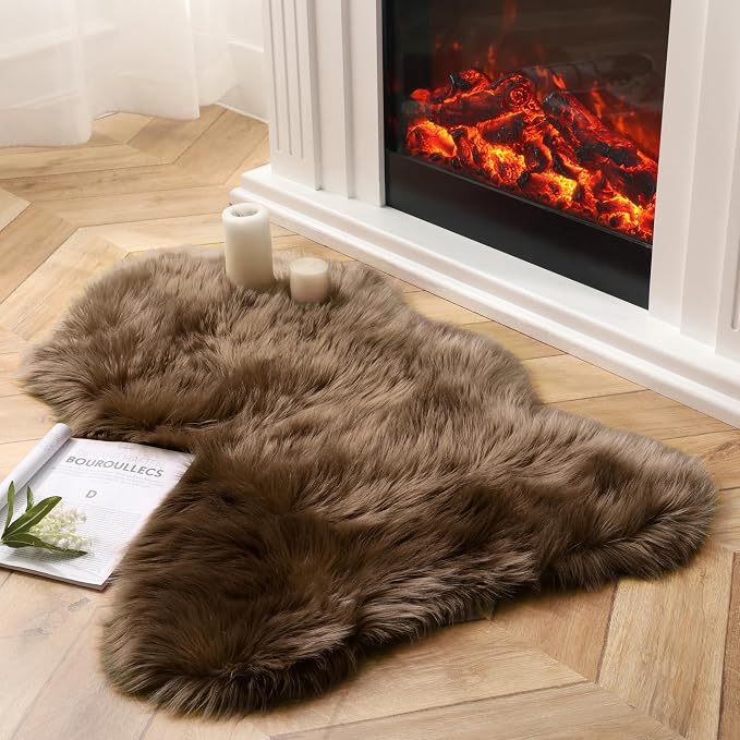 Ashler Faux Fur Rug, Fluffy Shaggy Area Rug, Ultra Soft 2 x 3 Feet Sheepskin Fur by AshlerHomeDeco