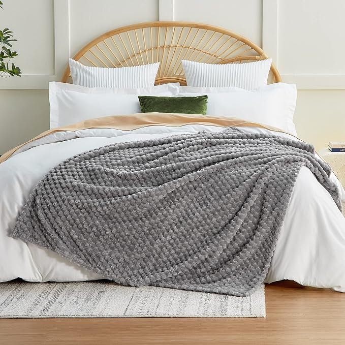 EXQ Home Fleece Throw Blanket for Couch or Bed - Image 2