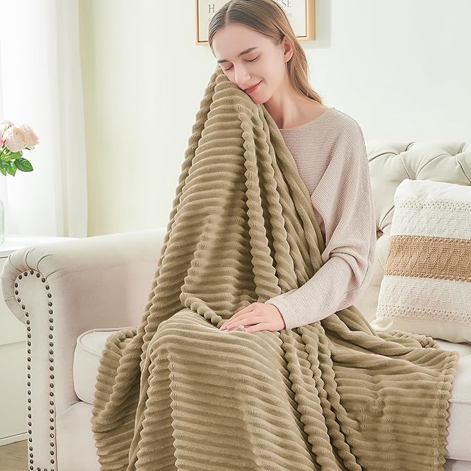 BEDELITE Fleece Blanket King Size – 3D Ribbed Jacquard Soft and Warm Decorative - Image 3