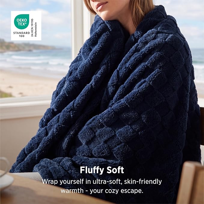 Bedsure GentleSoft Navy Throw Blanket - Image 2