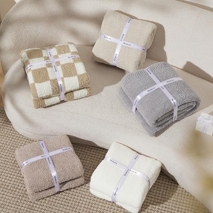 Bedsure Beige Knit Throw Blanket - Image 7