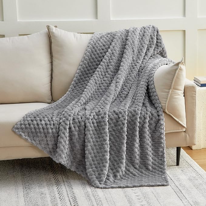 EXQ Home Fleece Throw Blanket for Couch or Bed - Image 4