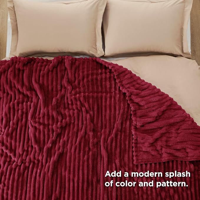 Bedsure GentleSoft Red Fleece Blanket - Image 4