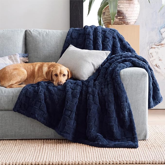 Bedsure GentleSoft Navy Blue Throw Blanket - Image 9