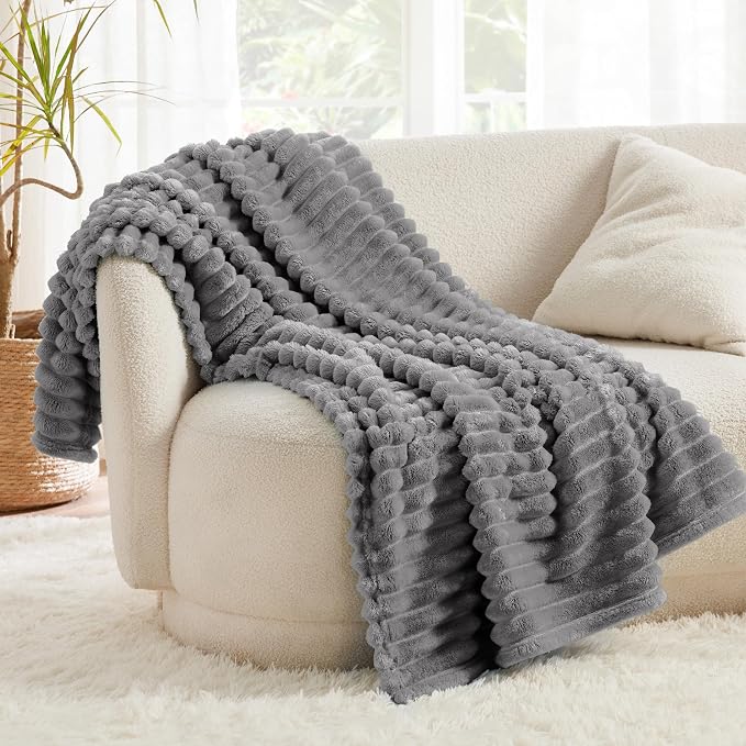 Bedsure GentleSoft Frost Gray Fleece Blanket - Image 7