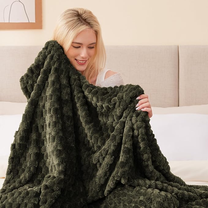 EXQ Home Fleece Throw Blanket for Couch or Bed - Image 3
