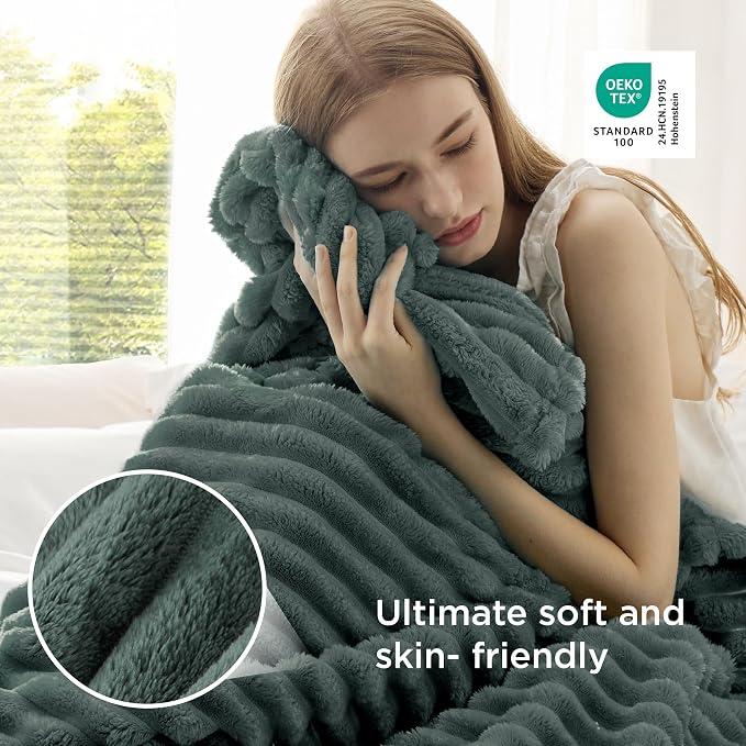 Bedsure GentleSoft Mallard Green Twin Blanket - Image 4