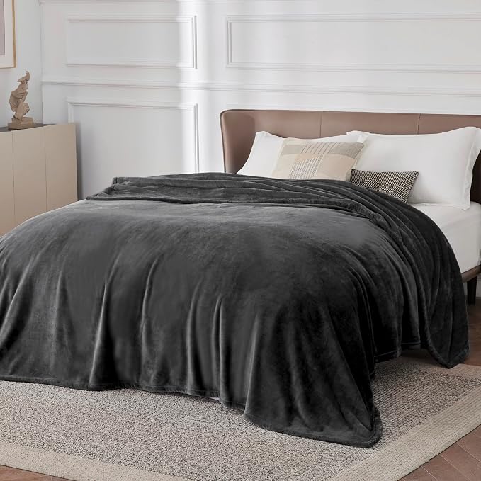 Bedsure GentleSoft Fleece Blanket California King Size Charcoal - Image 2