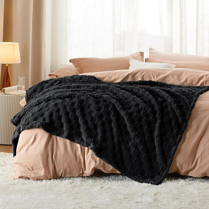 Bedsure GentleSoft Black Throw Blanket - Image 6