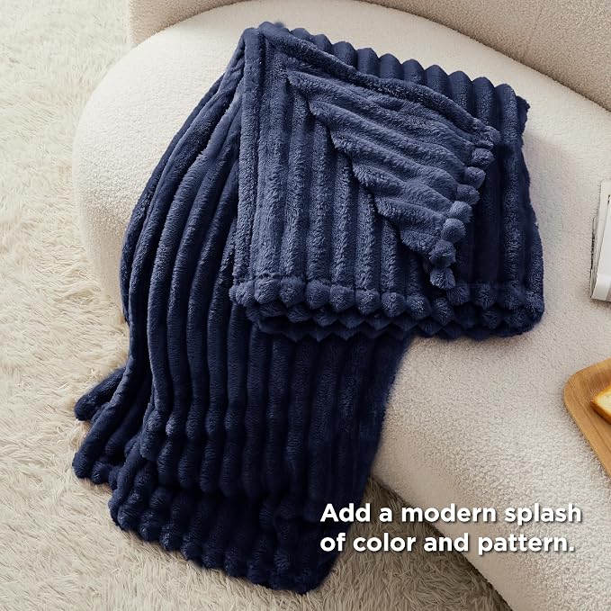 Bedsure GentleSoft Navy Blue Twin Blanket - Image 5