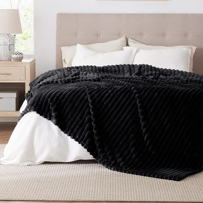 Bedsure GentleSoft Black Blanket Full Size - Image 2