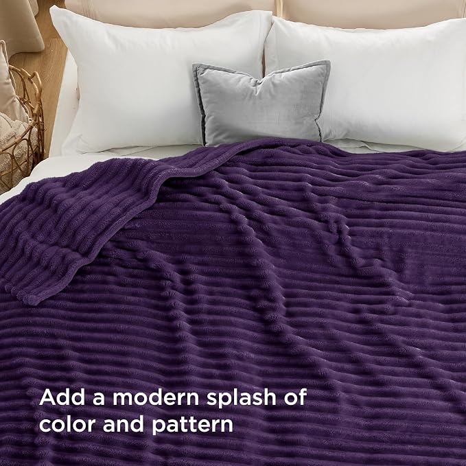 Bedsure GentleSoft Purple Full Blanket - Image 3