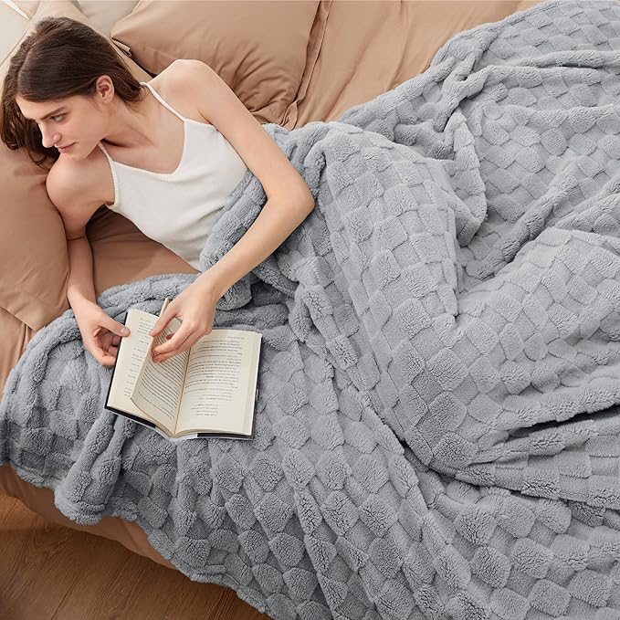 Bedsure GentleSoft King Size Blanket - Image 2