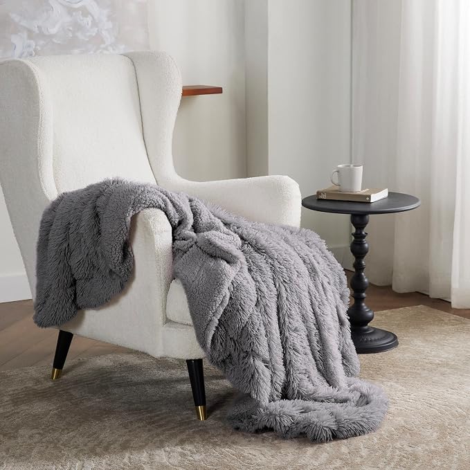 Bedsure GentleSoft Fluffy Grey Throw Blanket, Soft Sherpa Fleece Fuzzy Plush - Image 5
