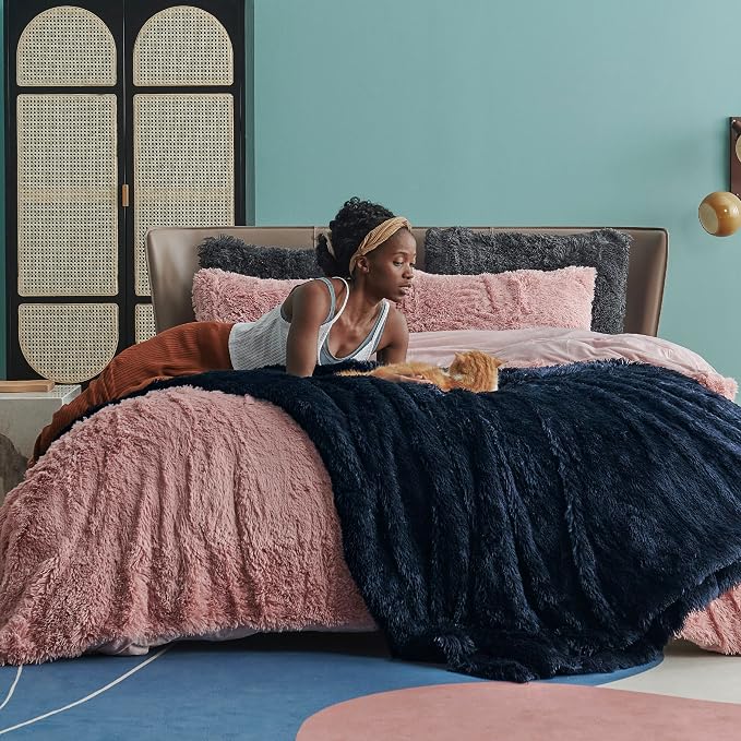 Bedsure GentleSoft Fluffy Navy Blue King Size Blanket - Image 3