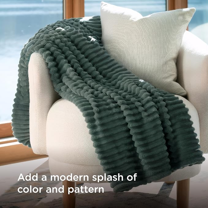 Bedsure GentleSoft Mallard Green Twin Blanket - Image 3