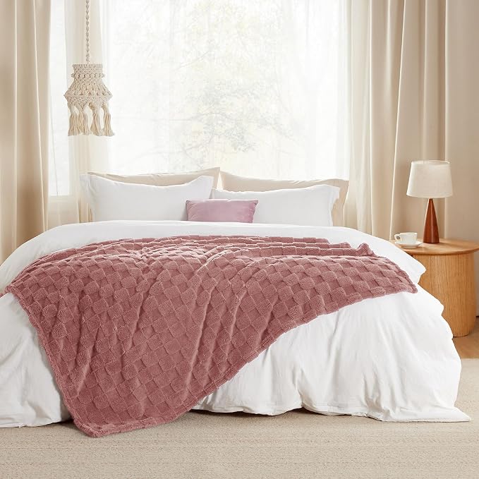 Bedsure GentleSoft Dusty Pink Throw Blanket - Image 7