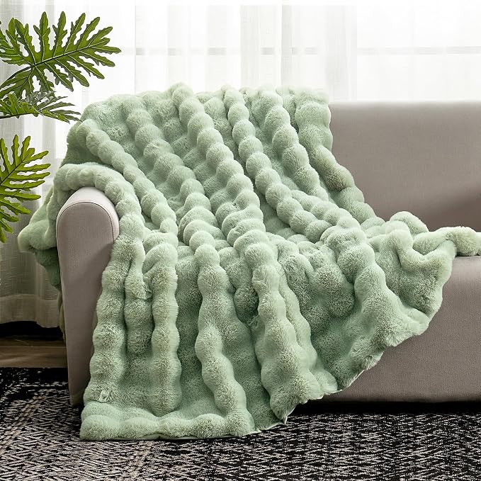 Cozy Bliss Faux Fur Throw Blanket - Image 2