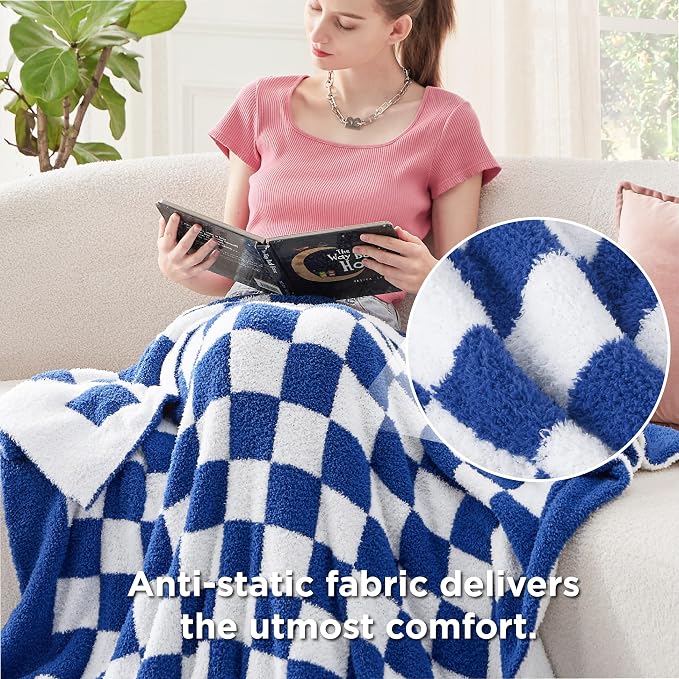 Bedsure Gentlesoft Checkered Twin Blanket - Image 4
