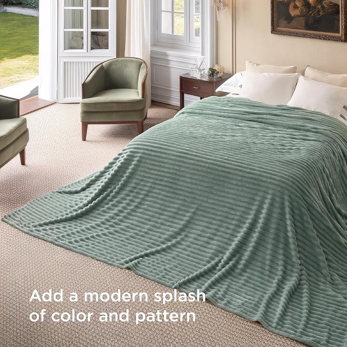 Bedsure GentleSoft Large Fleece Blanket - Image 3