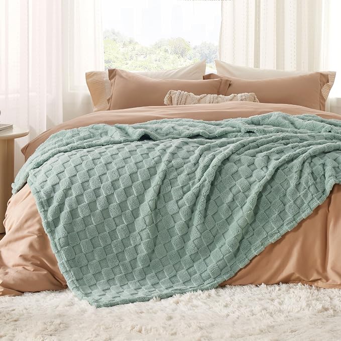 Bedsure GentleSoft Full Size Blankets - Image 5