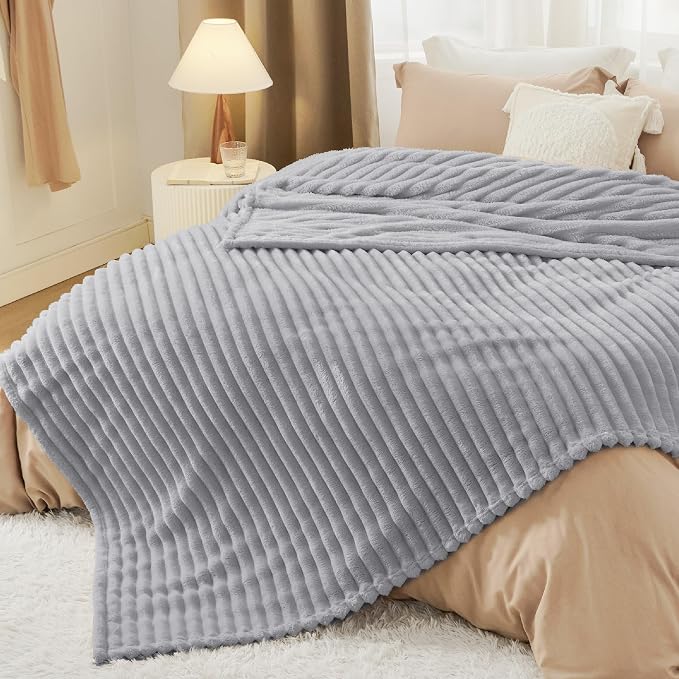 Bedsure GentleSoft California King Size Blanket - Image 6
